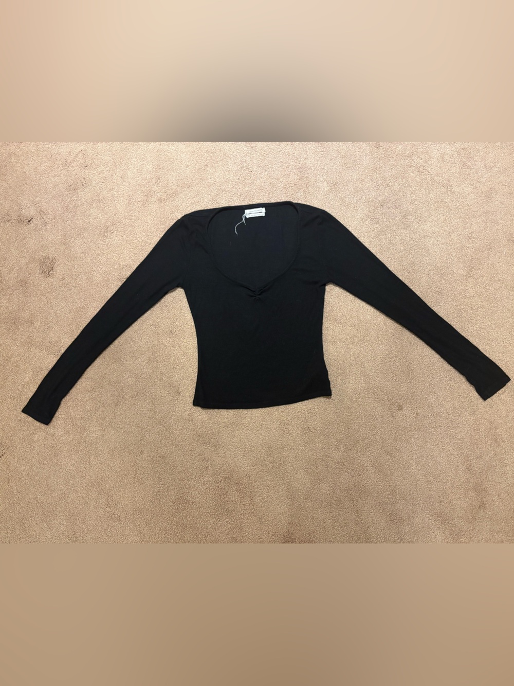 Urban Outfitters Black ribbed Long-Sleeve Scoop Neck Top size xs
